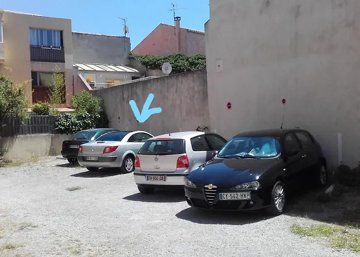 STUDIO CONFORT ET LUMINEUX avec LOGGIA ET PARKING